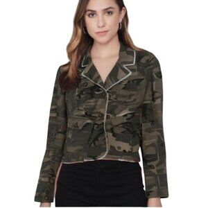 Bailey's Point Camo Print Frayed Trim Buttoned Pockets Jean Jacket Size L 11/13